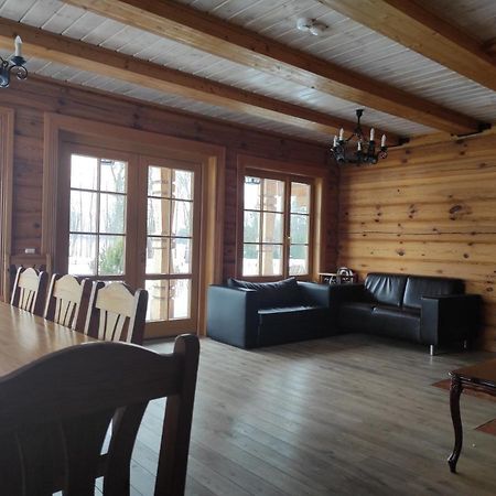 Guest House Unguri Stalbe 외부 사진